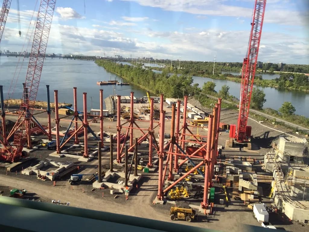 Temporary towers Samuel de Champlain Bridge
